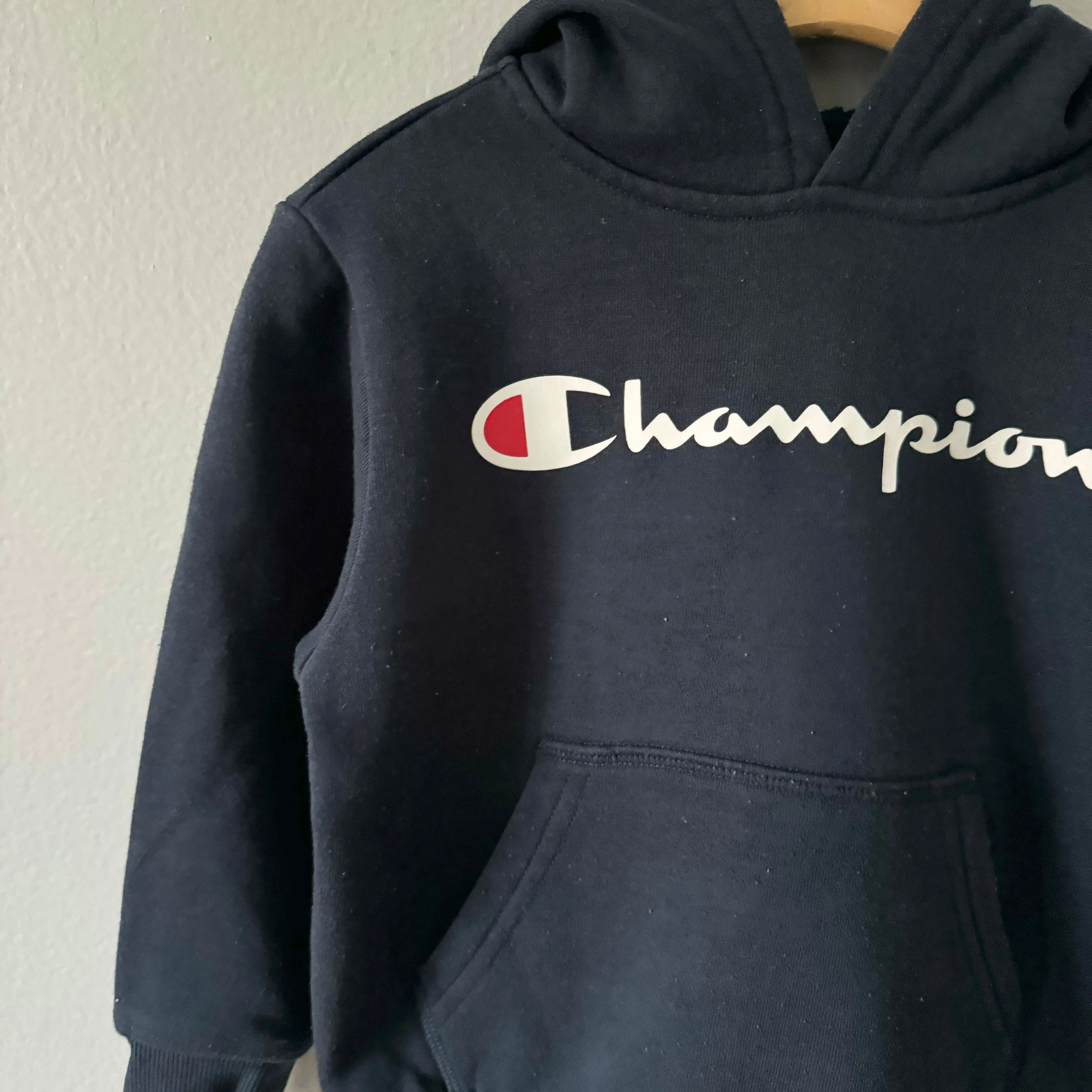 Champion / Dark navy hoodie / 4T