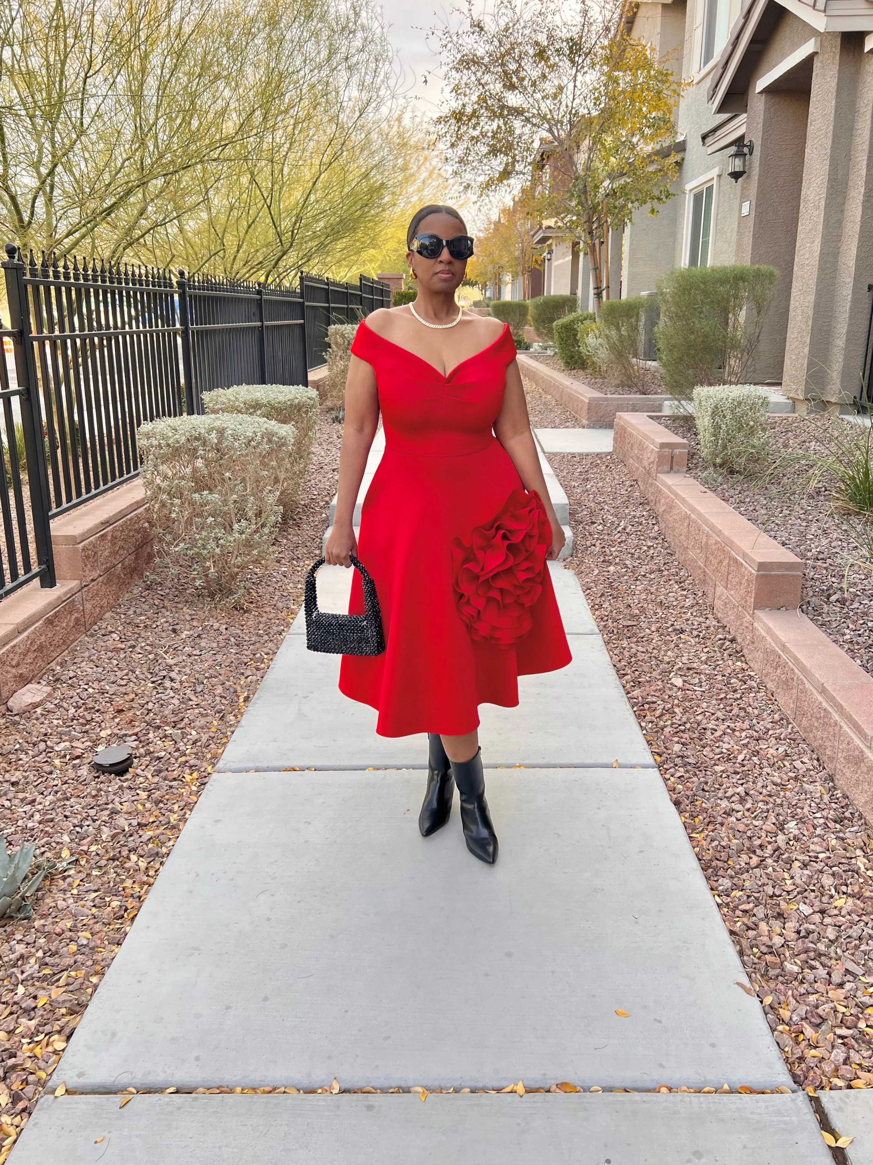 Diva Off-Shoulder Dress (Red)