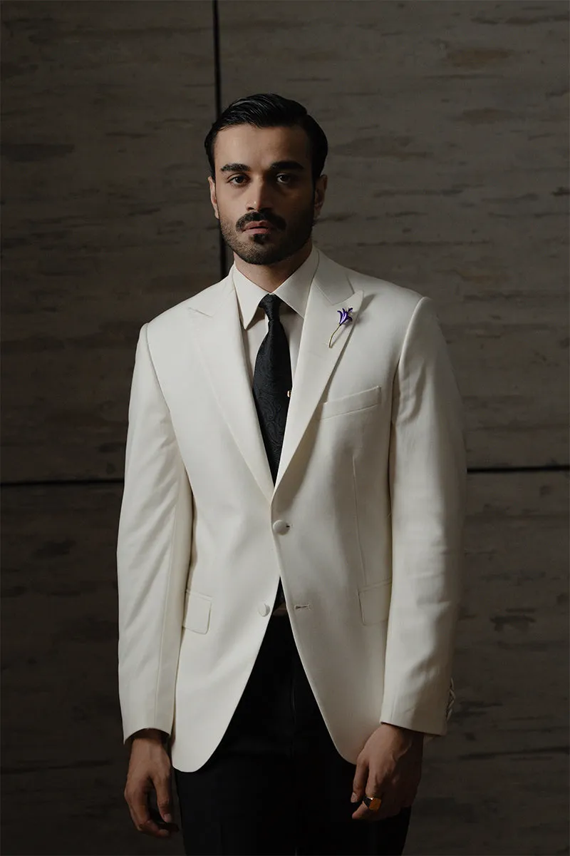 PEARL WHITE TUXEDO SUIT