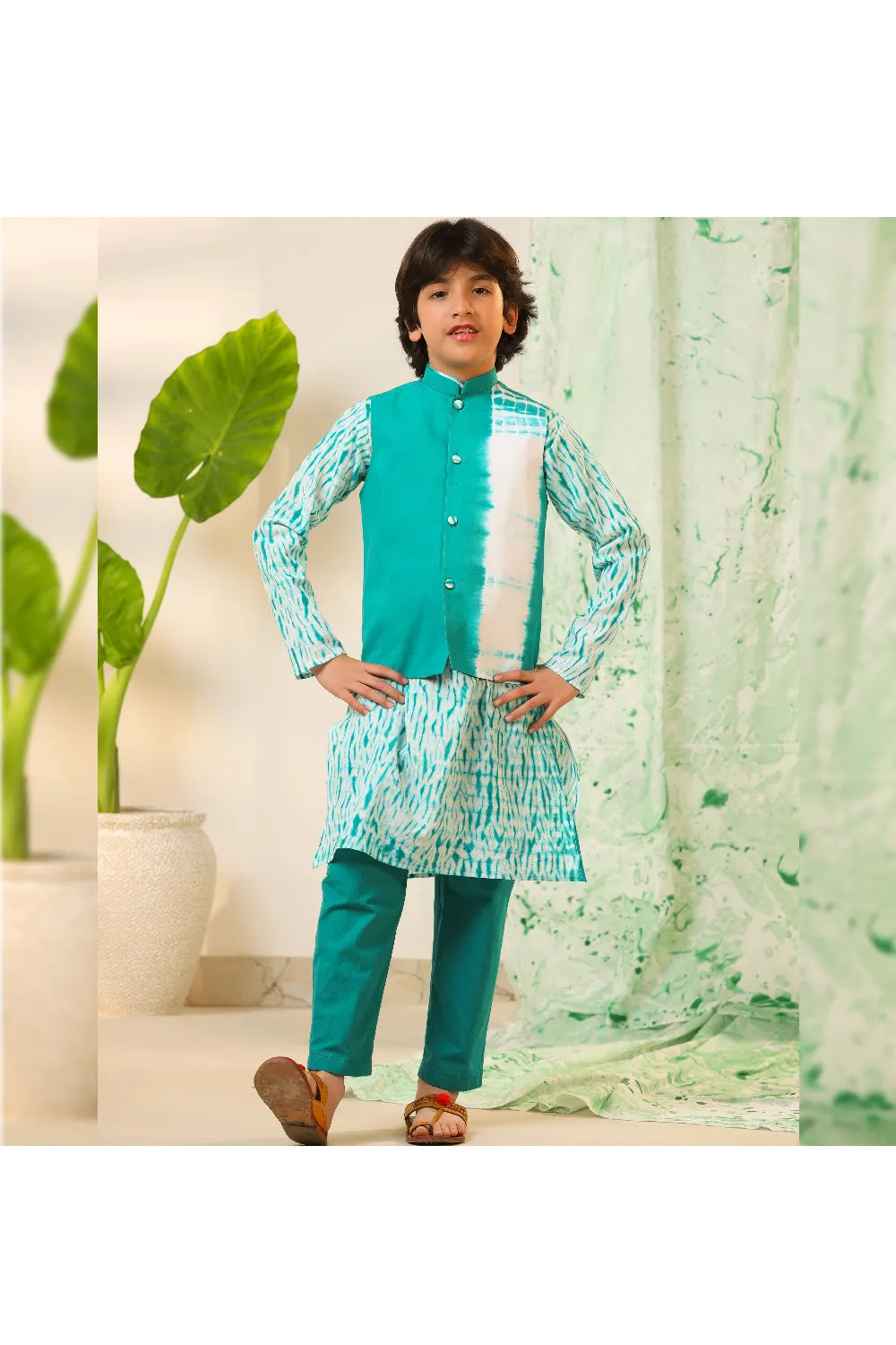 Sea Green And White Printed Cotton Kurta With Jacket Set