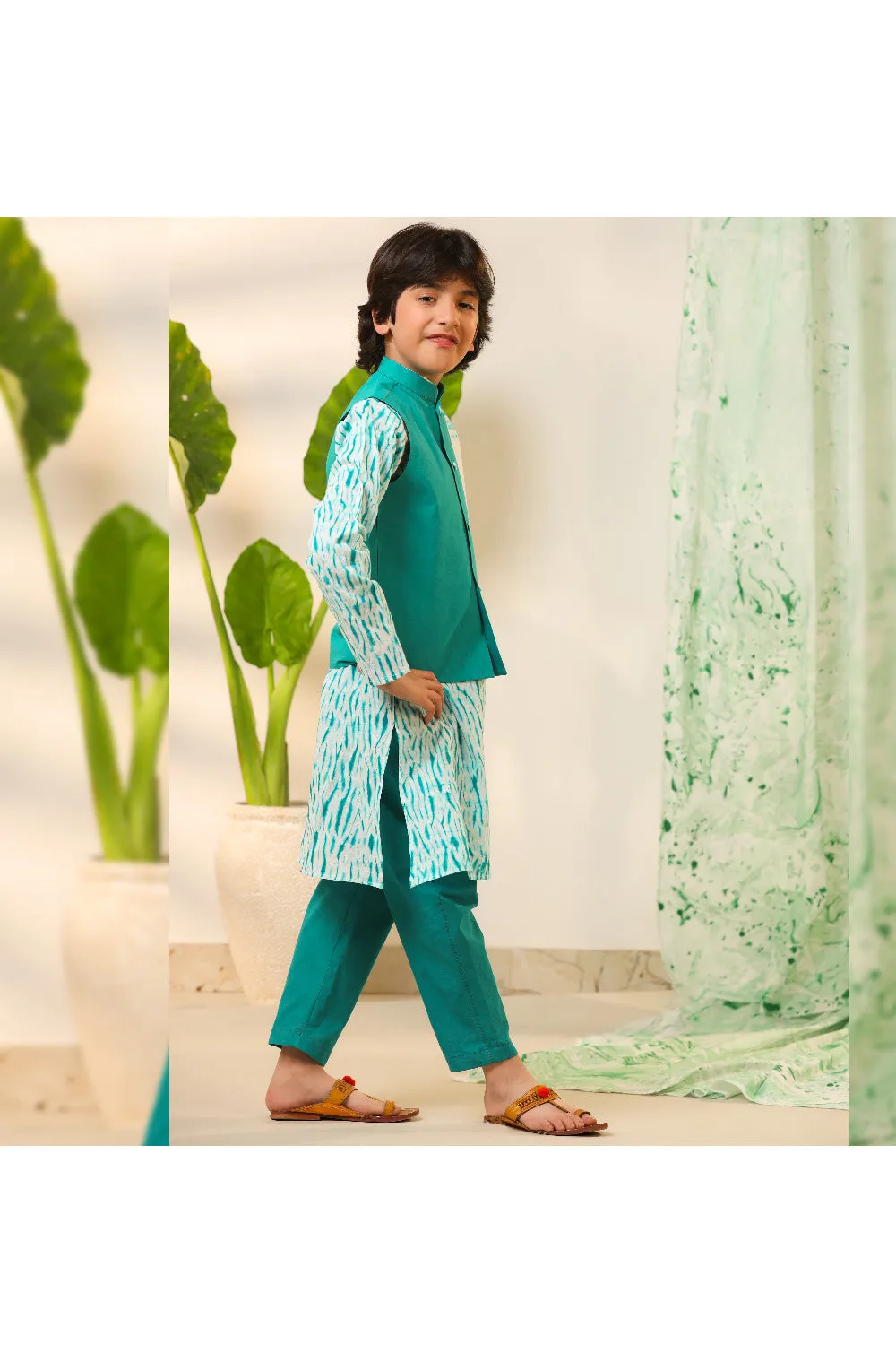 Sea Green And White Printed Cotton Kurta With Jacket Set